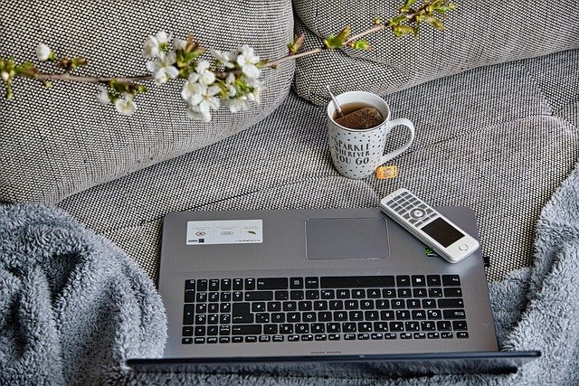 Easy Biohacks to Relieve Stress ﻿while working from home